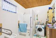 Haus mit 2 Wohneinheiten und ausgebautem Dachgeschoss in Blumau-Neurisshof, Bezirk Baden