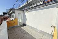 Traumhafte 3-Zimmer Dachgeschoss Wohnung mit knapp 100m2 und charmanter Dachterrasse