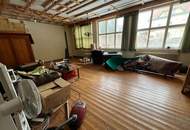 Großzügiges Wohnhaus auf großem Grundstück in idyllischer Lage! Sanierungsbedürftig!