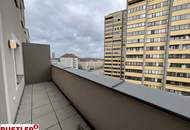 Helle Neubauwohnung mit Terrasse!