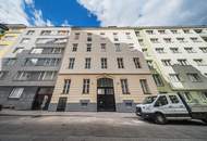 Altbau mit Balkonoption beim Belvedere in sehr schöner Liegenschaft!