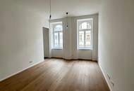 Sanierter Altbau: Charmante 2-Zimmer-Wohnung mit separater Küche