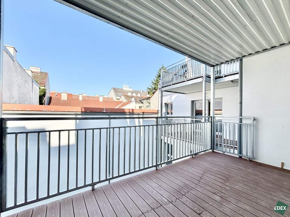 Am Kutschkermarkt | Exklusive 4-Zimmer-Altbauwohnung mit rund 14 m² großer Terrasse und Grünfläche