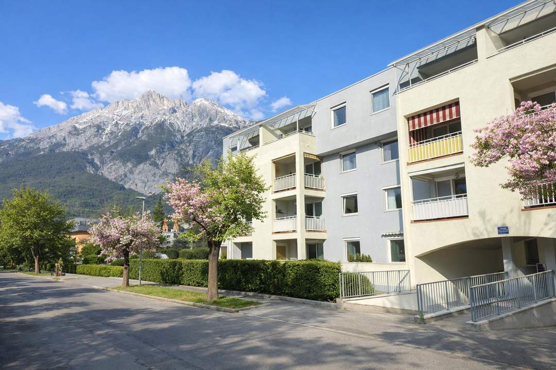 Gut geschnittene 3-Zimmer-Wohnung mit Loggia in zentraler Lage von Telfs