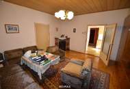 Haus mit Garten oder Gartenflächen zu verkaufen.