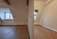 Geräumige 5-Zimmer-Dachgeschosswohnung beim Bennoplatz - VIDEO verfügbar!