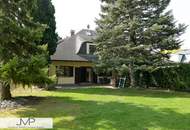 Gepflegte 7-Zimmer Doppelhaushälfte in Ruhelage nahe Ortskern von Grinzing!