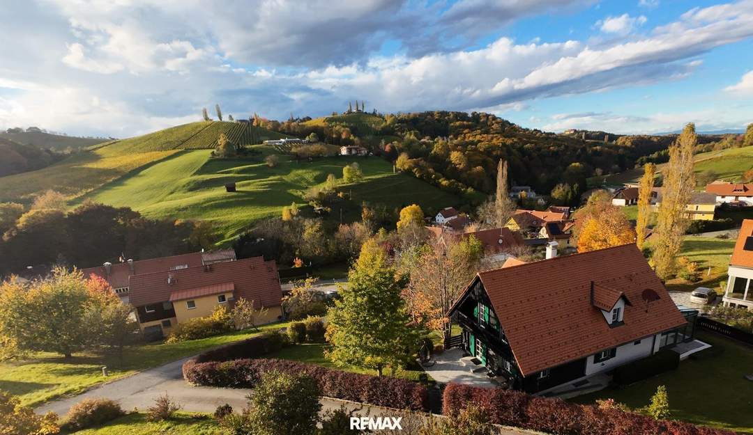 Stilvolles Wohnhaus mit Wellnessbereich, Weinkeller und Fernblick in Ratsch an der Weinstraße