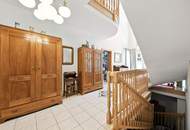 HOCHKARÄTIGES WOHNEN IN GRÜNRUHELAGE! WOHLFÜHL-REFUGIUM DER EXTRA KLASSE: TRADITION TRIFFT MODERNSTEN KOMFORT!