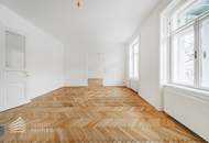 Grosszügige helle 2-Zimmer Altbau-Wohnung in zentraler Lage