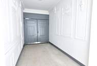 Wohnen mit Schlossblick! Exklusive Dachgeschoss-Perle mit viel Grün und Privatsphäre + 3 Zimmer + Nachhaltige Erdwärme + Höchste Qualität!
