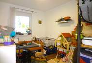 NEUWERTIGES HAUS MIT SCHÖNEM GARTEN!