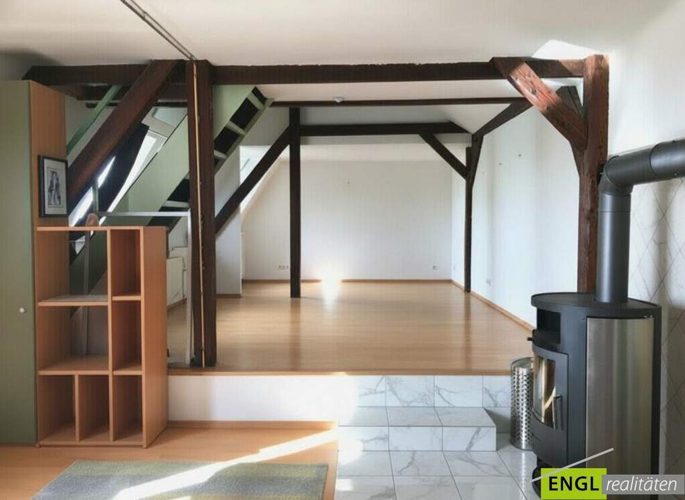 Aussergewöhnliche Loftwohnung im Dachgeschoss für jung gebliebene Künstler, Single, Paare und kleine Familie