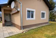 Solides Einfamilienhaus mit Entwicklungspotenzial in ruhiger Lage in Weitendorf