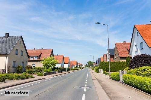 +++ Familienfreundliche Doppelhaushälfte mit Doppelstellplatz außen - ruhig &amp; zentral +++