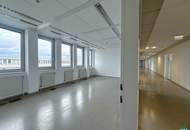 Terrasse und hervorragende Anbindung | Kantine & Supermarkt sowie Tiefgarage im Haus