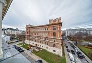 Wunderschöne 5-Zimmer Wohnung, Nähe Schillerplatz