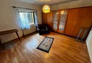 Solides Wohnhaus mit Nebengebäude und Pool in Kallham