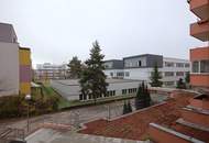 Zwei-Zimmer-Wohnung mit Loggia nahe dem St. Peter Schulzentrum