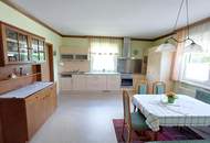 Großzügiges Zweifamilienhaus mit 1.145 m² Traumgrundstück in Bad Schallerbach