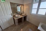 Elegant Wohnen im Grünen! Großzügige Doppelhaushälfte mit Terrassen, Garten und 2 Parkplätzen.