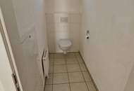 unbefristet | geräumige 4 Zimmer-Wohnung mit Schrankraum und Balkon!