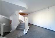Großzügige 4-Zimmer-Wohnung mit Reihenhaus-Charakter und Terrasse