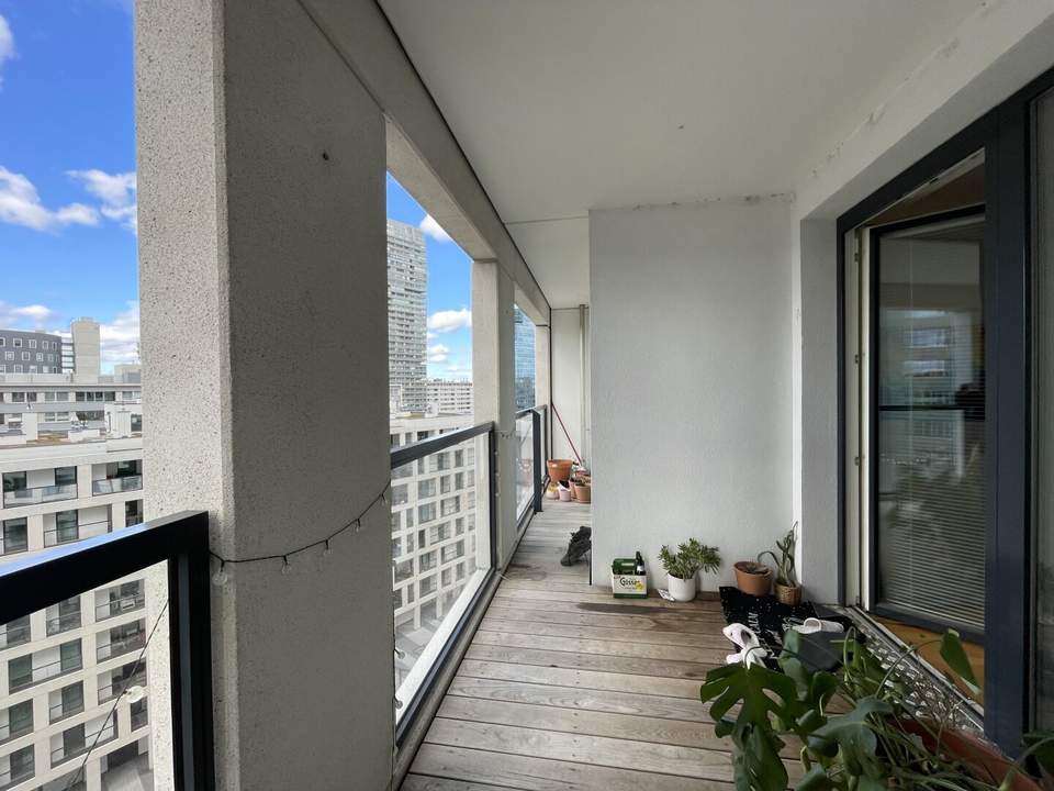 DC-LIVING: 2 Zimmer mit südwestlicher Loggia mit Fitness und Sauna im Haus ab Juli 2026 zu Miete!