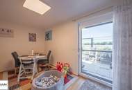 traumhafte Doppelhaushälfte mit Grünblick - PV, Wärmepumpe und Klimaanlage - Videobesichtigung online!