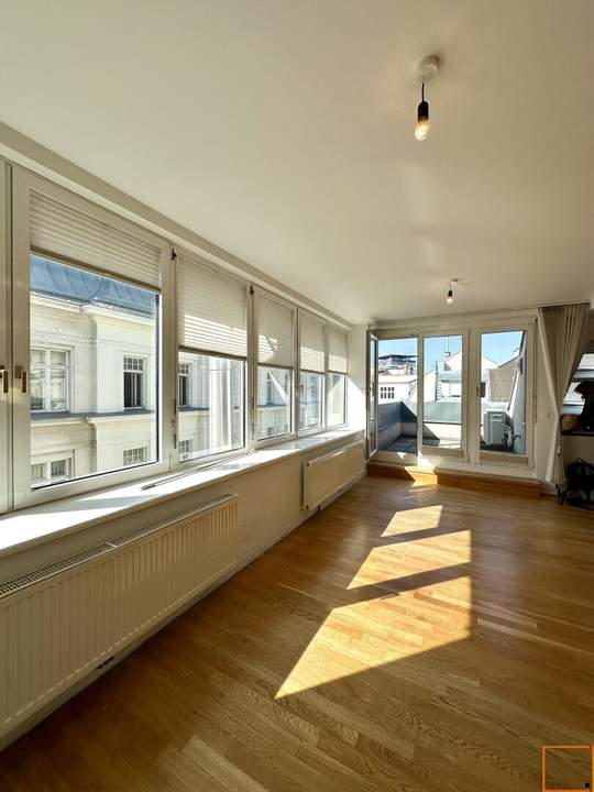Klimatisierte Terrassenwohnung mit Blick auf das Haus des Meeres und auf die Mariahilferstraße