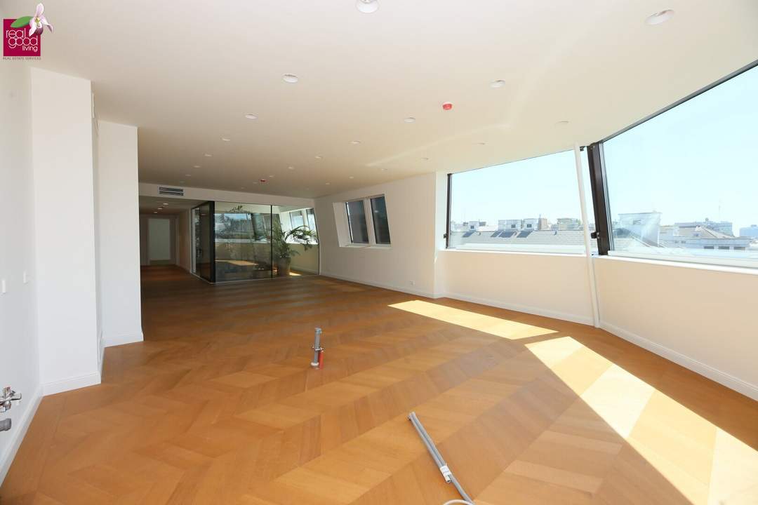 Exklusives Wohnen im Herzen Wiens - Luxuriöses Dachgeschoss mit 4 Zimmern, Garage und hochwertiger Ausstattung