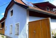 Haus mit Photovoltaik &amp; Entwicklungspotenzial