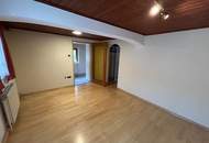 Gemütliches Einfamilienhaus mit Carport & Innenhof auf ca. 302 m² Grundstück