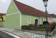 Bauernhaus mit Charme, umschlossenem Innenhof und Nebengebäuden