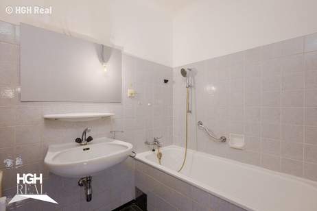 1220 Wien Helle 2-Zimmer Wohnung mit hofseitiger Loggia im 2. Liftstock Nähe U1 mit Potenzial für 3 Zimmer, Wohnung-kauf, 249.000,€, 1220 Wien 22., Donaustadt