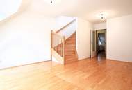 Lichtdurchflutete DG-Maisonette in Top Lage