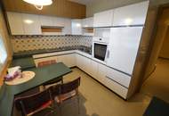Sanierungsbedürftige 2-Zimmer Wohnung mit sonniger Loggia