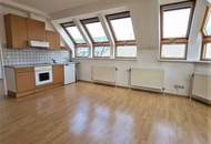 DACHGESCHOSS, AUGARTEN-NÄHE, 87 m² Maisonette mit 10 m2 Terrasse, Wohnküche, 2 Zimmer, Galerie, 2 Bäder, Rembrandtstraße