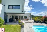 Exquisites Wohnhaus mit schönem Garten und Pool, Ruhelage mit Fernblick