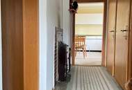 Einfamilienhaus mit Gartenparadies und Bächlein im Herzen von Walding