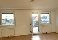 Ruhige 68 Dachwohnung plus 18m² Südterrasse - saniertes Haus