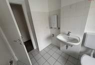 AB SOFORT: frisch sanierte, helle Single-Wohnung mit idealer Raumaufteilung in Steyr Münichholz! Gemütliche Wohnküche und separates Schlafzimmer versprechen höchsten Wohnkomfort!