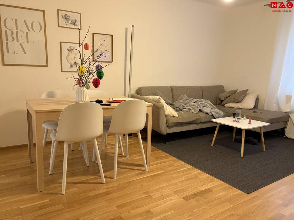 Wohntraum im Grünen: exklusive 4-Zimmer-Wohnung mit stilvollem Wohlfühlbad, separatem WC, hellem Abstellraum in begehrter Ruhelage verspricht hochwertiges Wohnambiente!