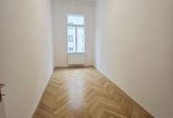 Stilvolle 146 m² Altbauwohnung mit 4 Zimmer + Wohnküche - Fischgrätparkett & Balkon in Bestlage