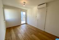 Wunderschöne Dachgeschosswohnung mit großer Terrasse und Wintergarten!