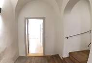 Charmante 2-Zimmer-Altbauwohnung mit Balkon in zentraler Lage