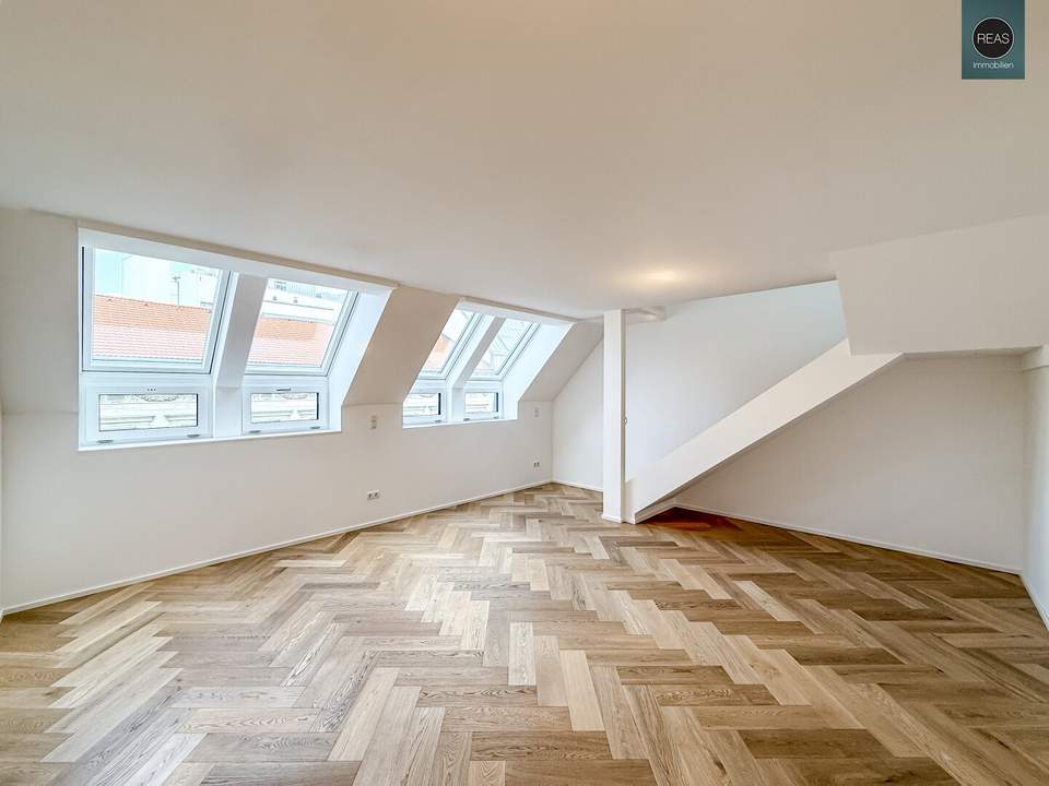 Elevate 1090 – Erstbezug: Luxus Dachgeschoss - Maisonette Wohnung (klimatisiert) mit 1 Balkon und 1 Terrasse nahe U6 Alser Straße, AKH!