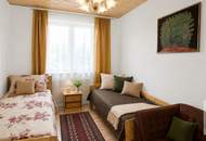 240 m² Wohnfläche zum Schnäppchenpreis: Viel Platz & ruhiger Garten nahe Wien!