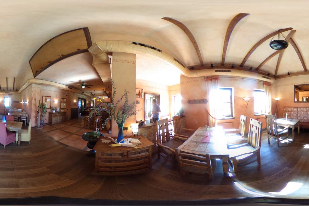 DAS LANDHAUS - ein wunderschön gelegener Gastronomiebetrieb mit Wohnung!