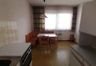 Wohnung mit Sanierungsbedarf – 74 m² Wohnfläche + Loggia und Kellerabteil